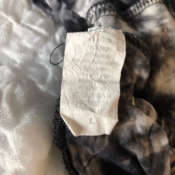 Ashley Blue Tie Die black and white top - Picture 4 of 5